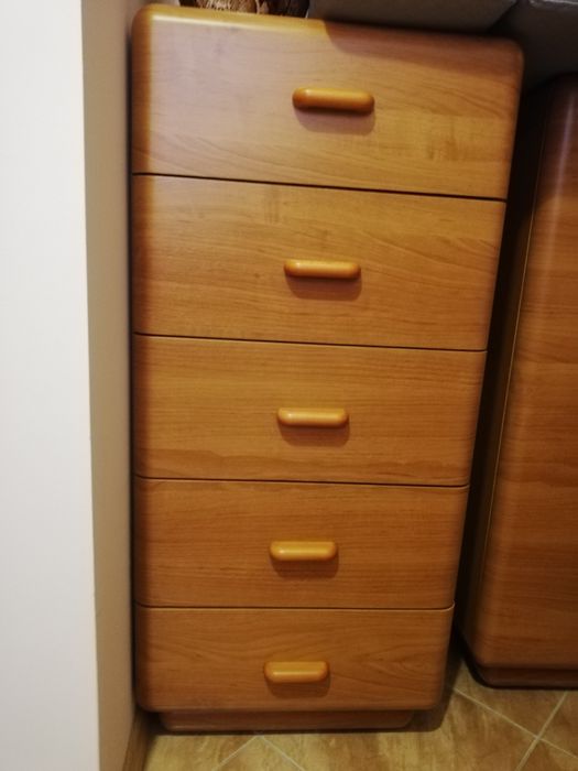 Sprzedam zestaw mebli
