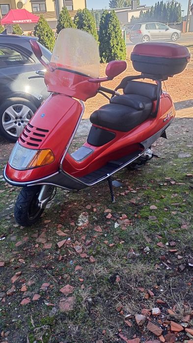 Skuter Piaggio 125 motor