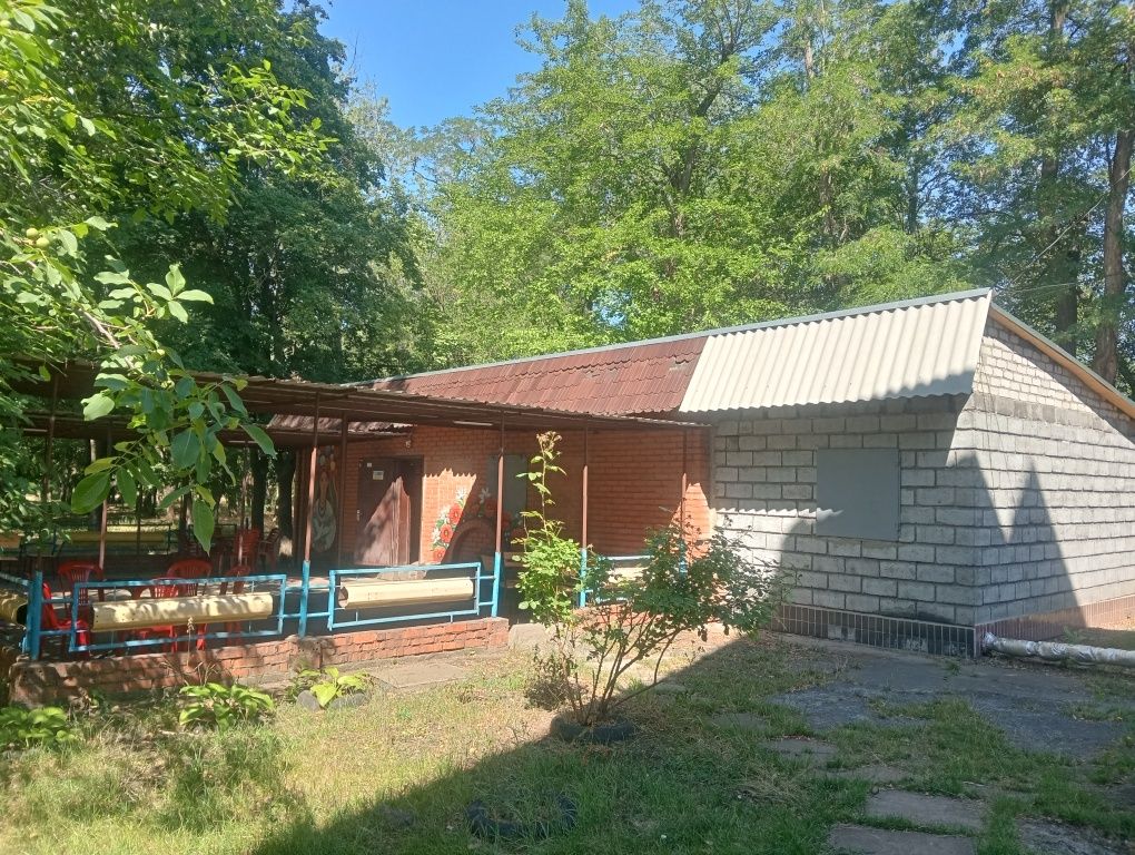 Продається кафе " Україночка"-готовий бізнес у м.Зеленодольск