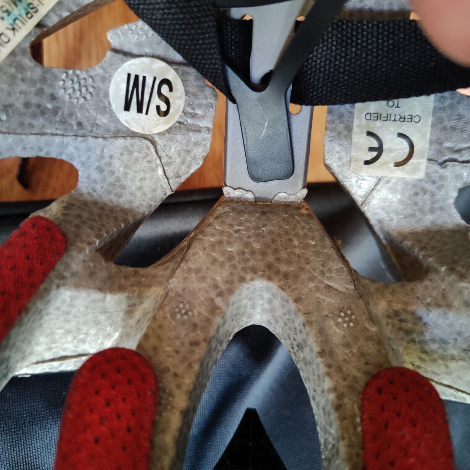 Capacete bicicleta SPIUK e óculos