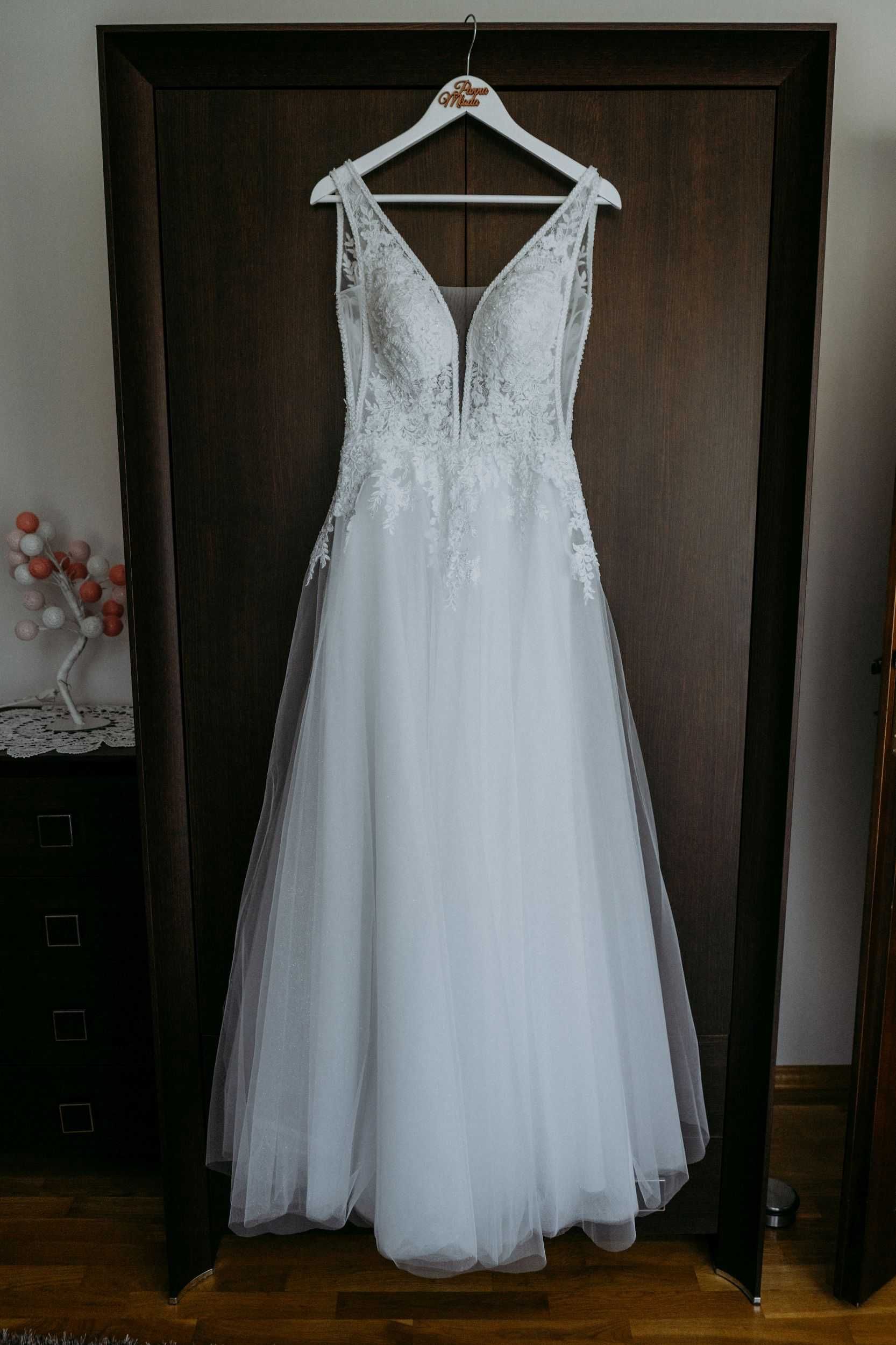 Biała suknia ślubna Mendelssohn 34/36 + GRATIS długi welon