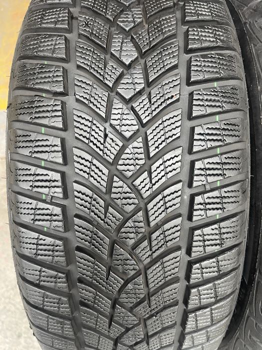 Шинии зимові R17 215 55 Goodyear Склад Ососкорки RLX