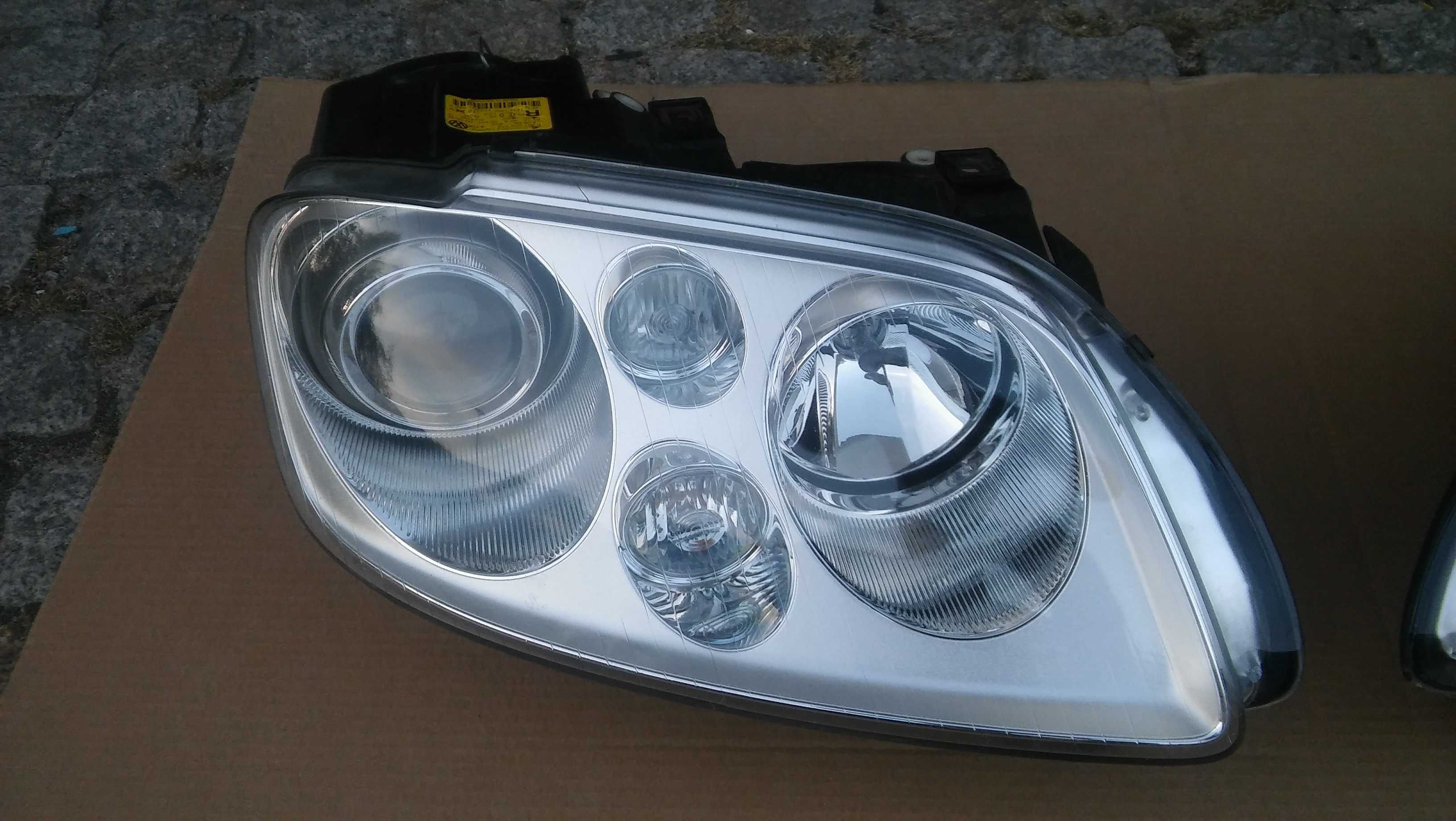VW Touran,1T0,od 03r,lampa przód,BI XENON,Lewa+Prawa,oryginał,LUX