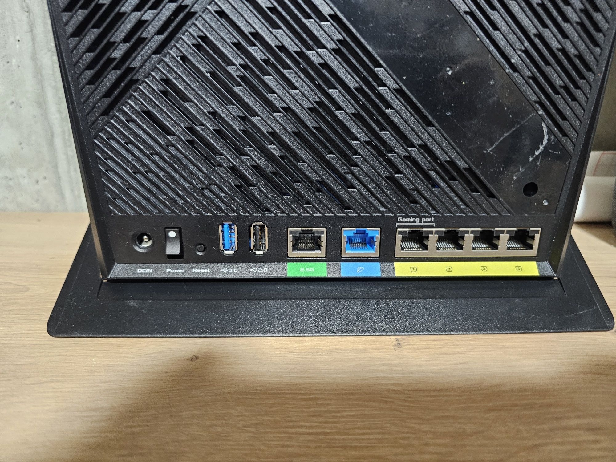 Бездротовий маршрутизатор роутер ASUS RT-AX86U Pro AX5700 VPN Mesh