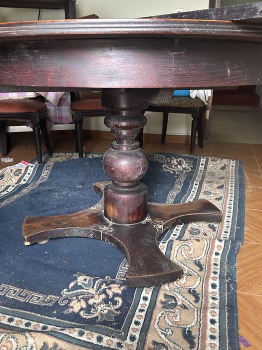 4 cadeiras de madeira