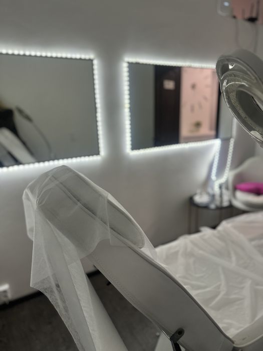 Кабінет в свлоні краси, місця перукаря, лайшмейкера