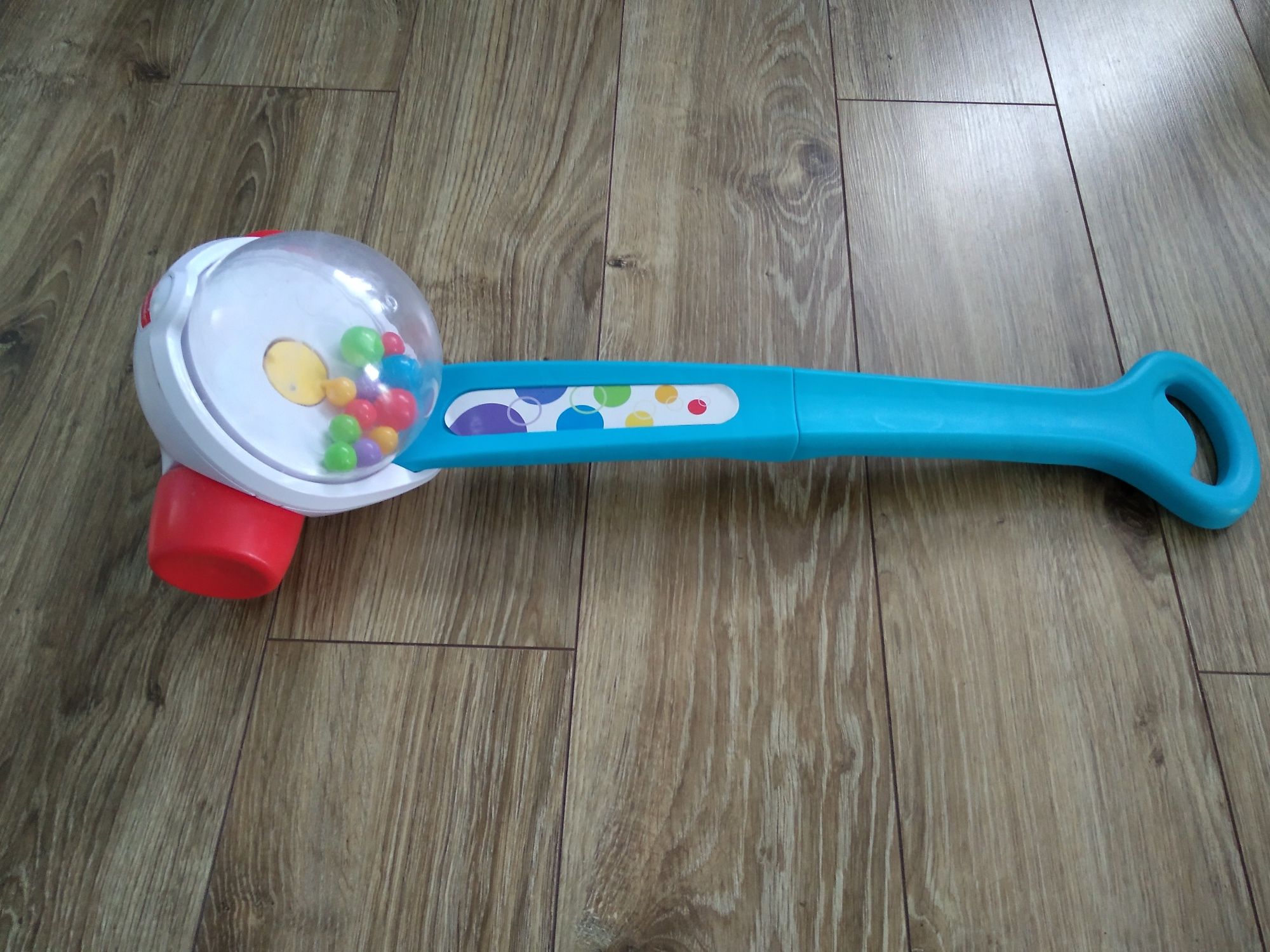 Pchacz Fisher Price z podskakującymi piłeczkami