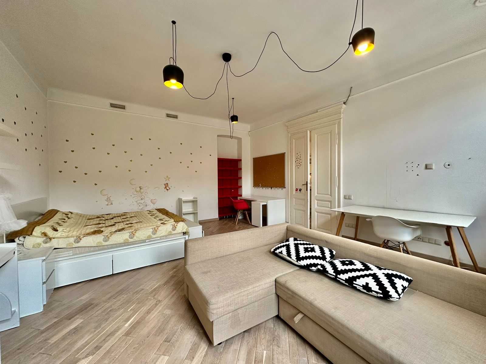 Оренда 2 кім квартири по вул. М. Грушевського (150 м.кв.)