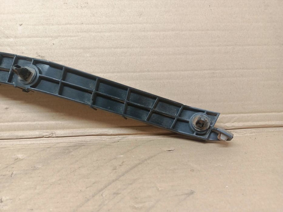 Ślizg mocowanie zderzaka prawy tył tylny Suzuki Grand Vitara II