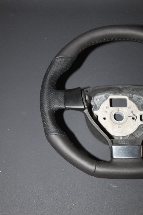 Kierownica golf V passat B6 GTI R32 Polo Tiguan nowa skóra