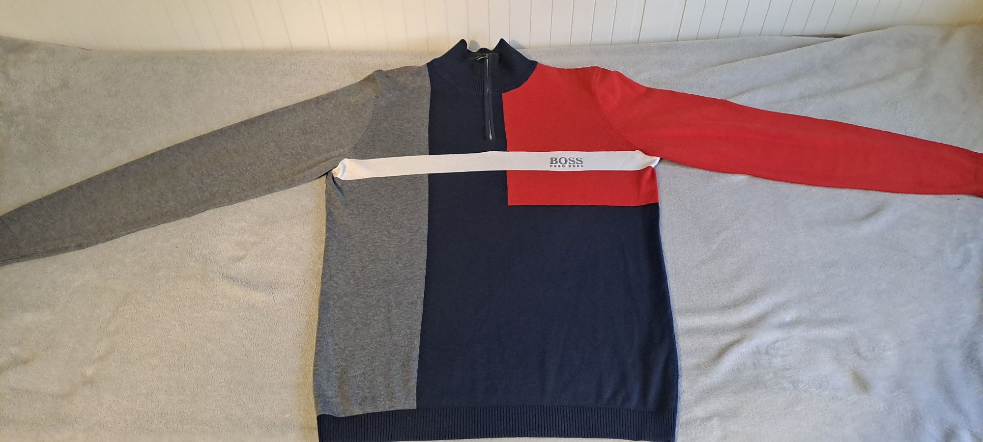 HUGO BOSS sweter