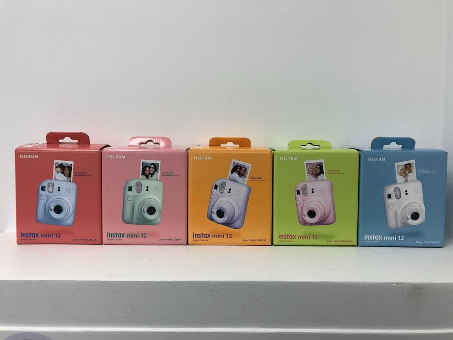 Фотокамера миттєвого друку Fujifilm Instax Mini 12