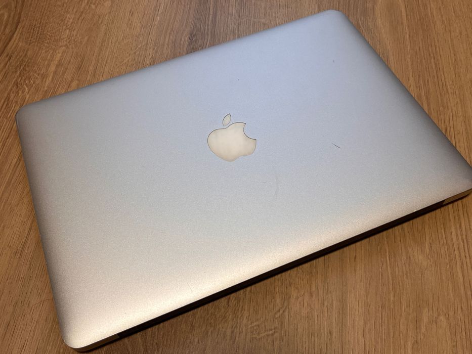  MacBook Air 13” A1466 (2014) • i5 • 4GB • 120GB SSD #57