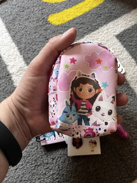 Zawieszka do plecaka Gabi Dollhouse
