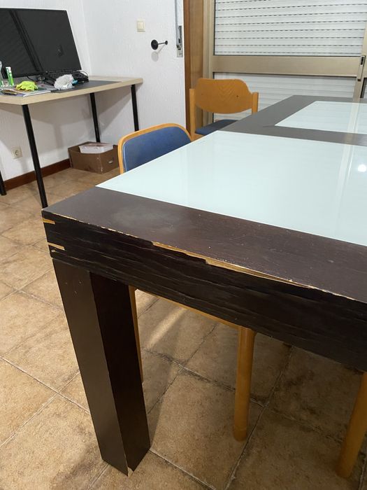 Mesa de jantar preta