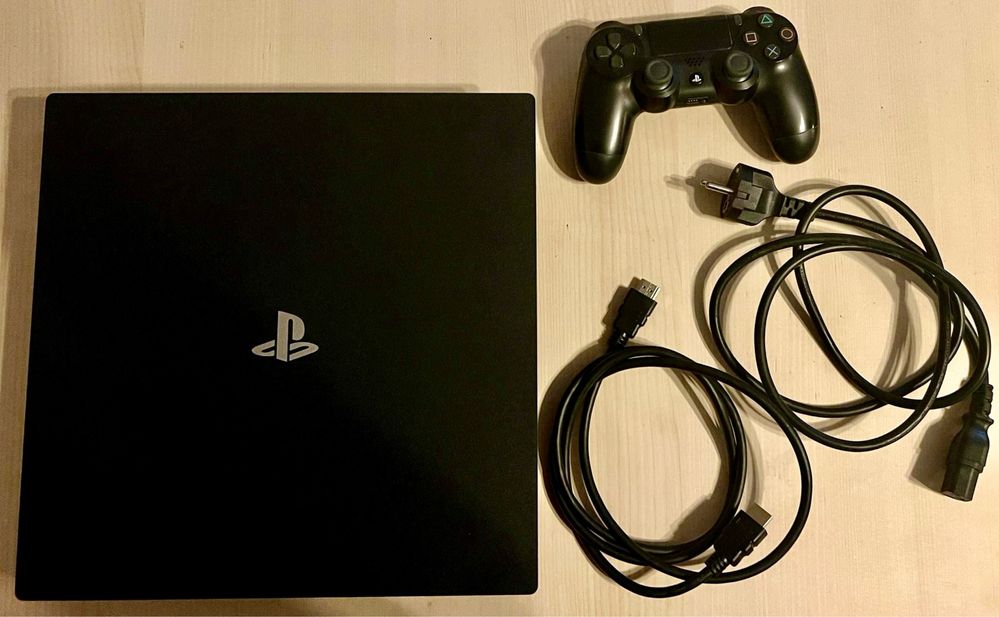 Sony PS4 Pro 1TB + oryginalny pad