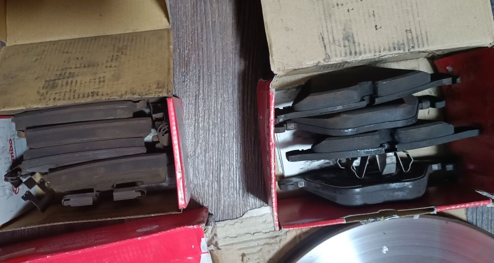 Discos BMW e92 335d e 320d original frente e trás+ pastilhas frente e
