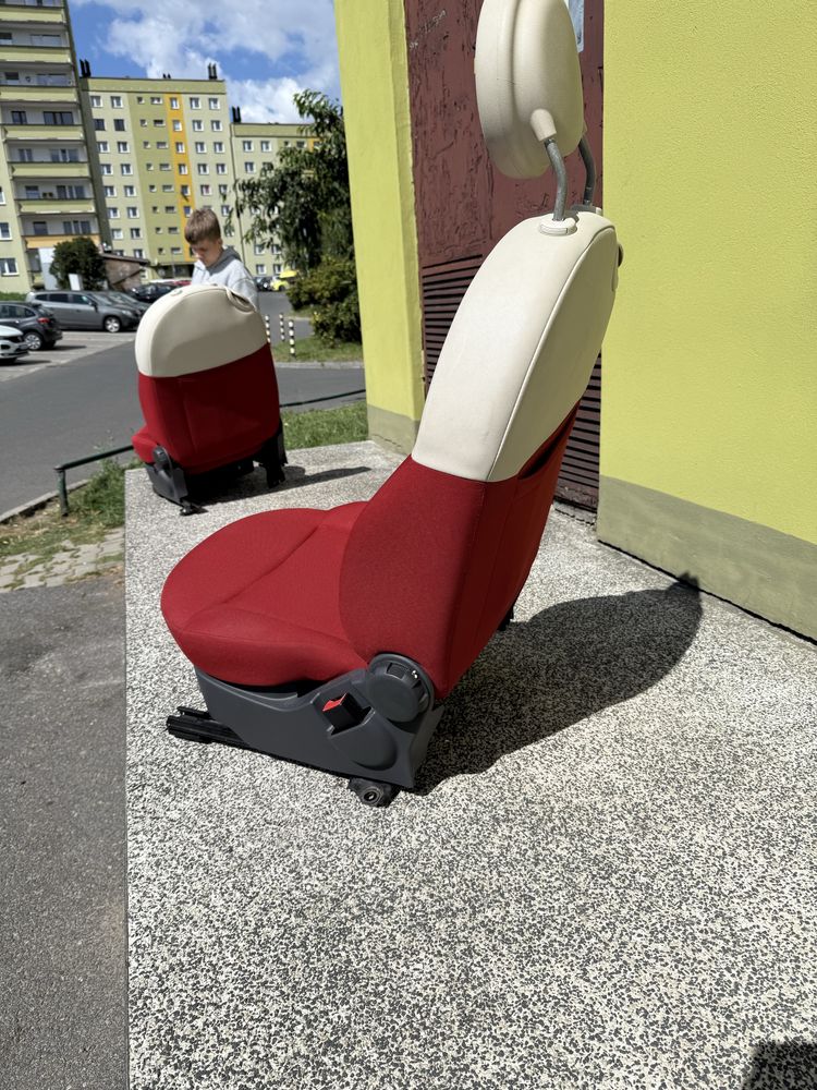 Fotele przód Fiat 500