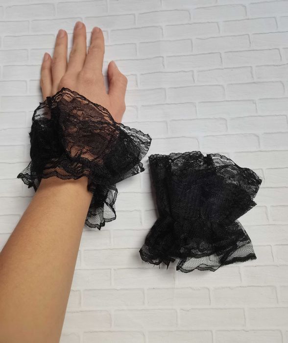 Czarne koronkowe mankiety, ozdoby na nadgarstki (gothic, lolita, emo)