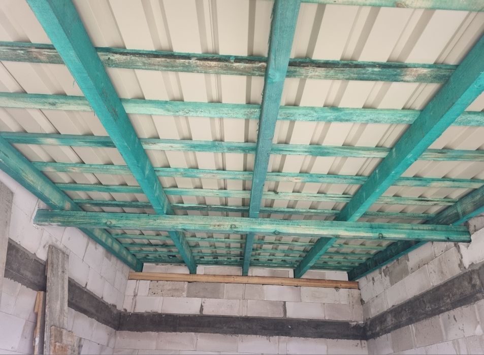 Nowy garaż murowany