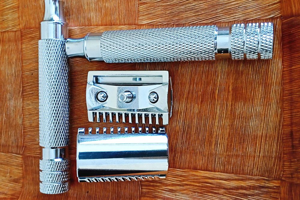 Бритвенный прибор.