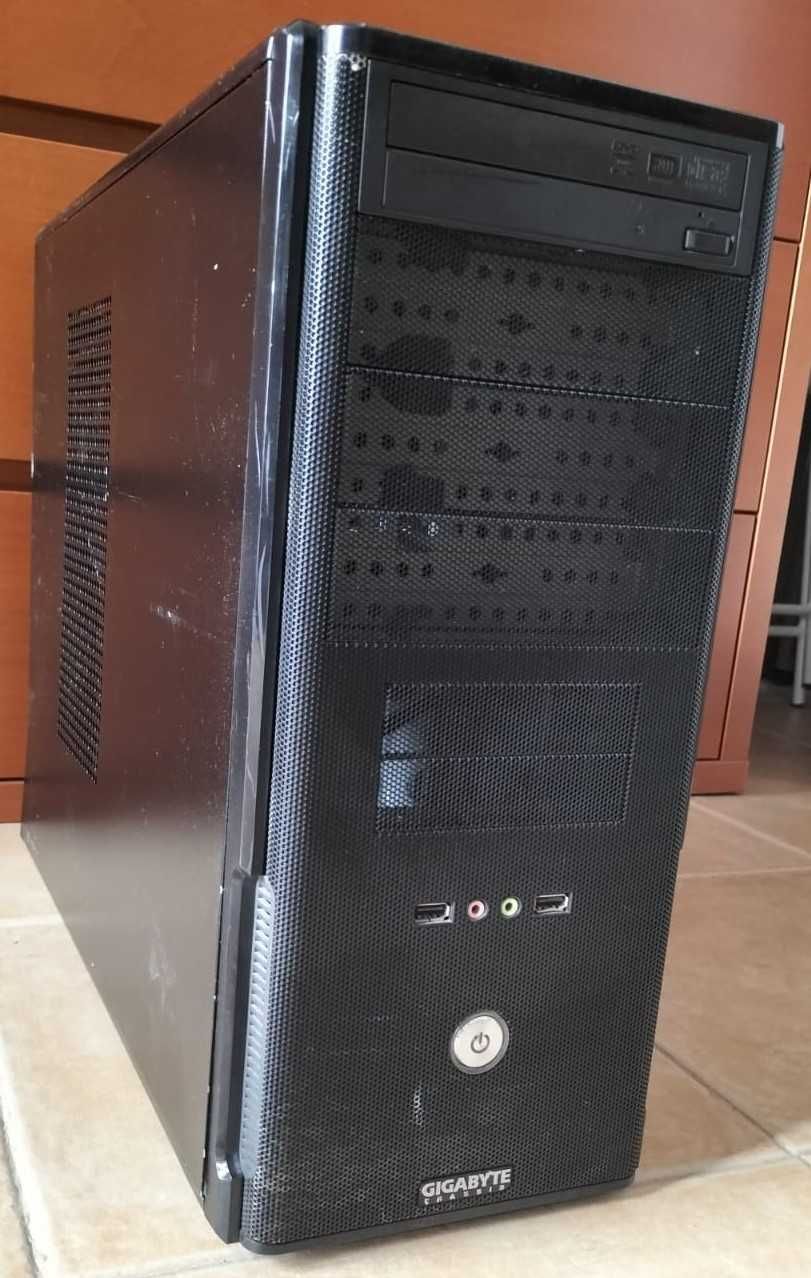 Torre Gaming Gigabyte i7