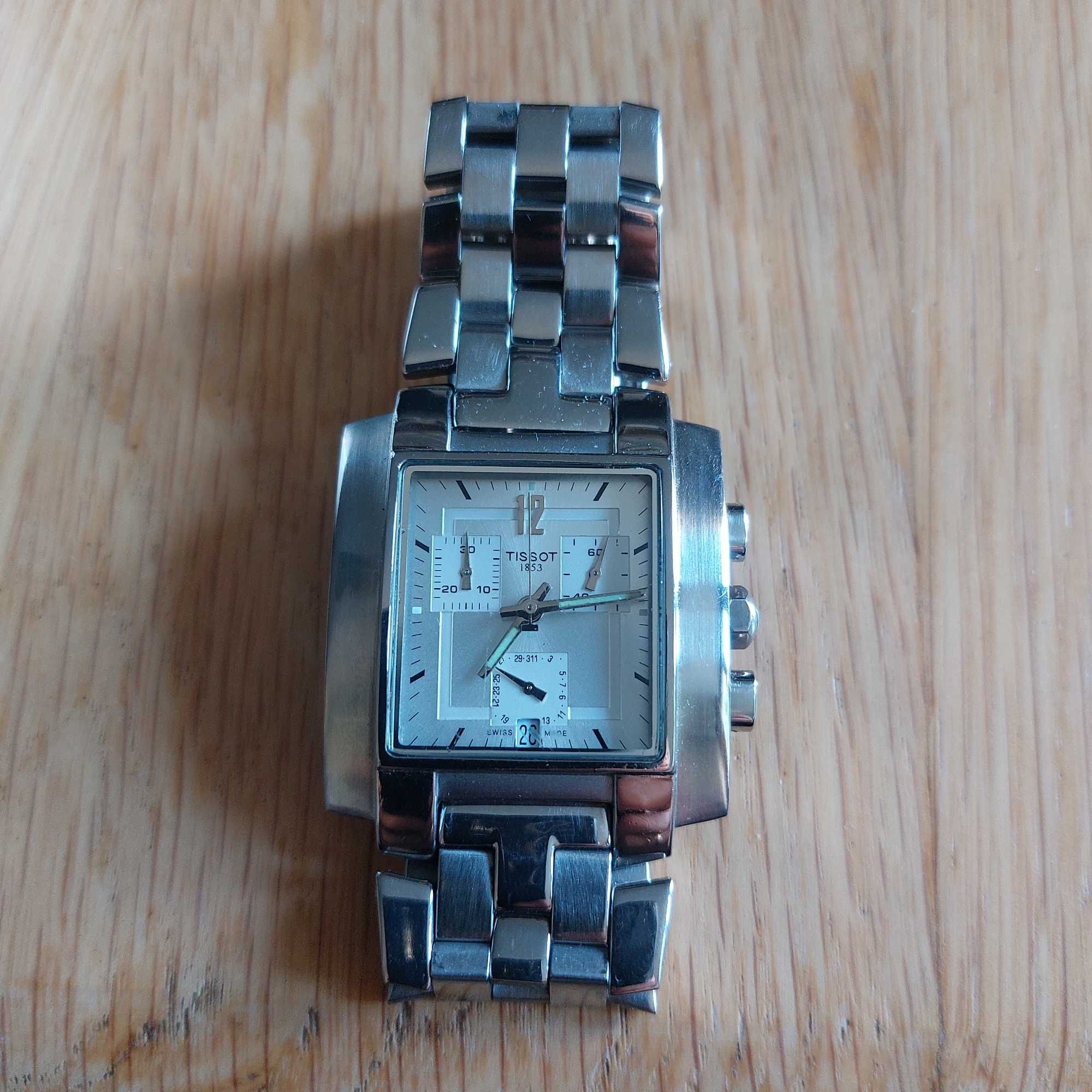 Zegarek chronograf swiss
