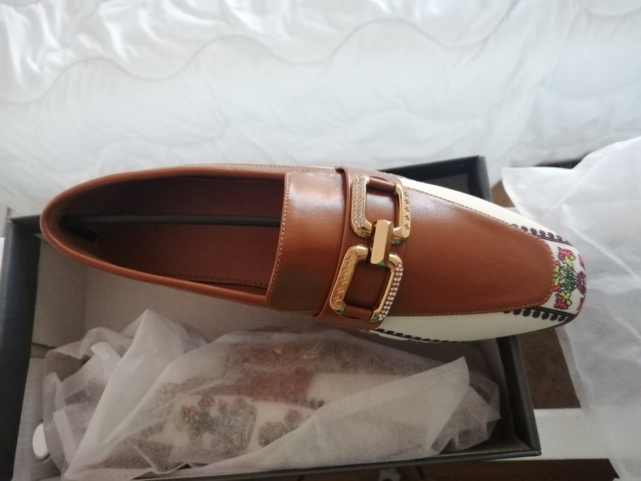 Sapatos / mocassins Novos - tamanho 38