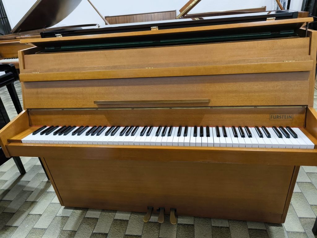 Piano Vertical Furstein