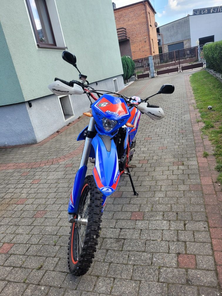 Motocykl BETA 125 RR