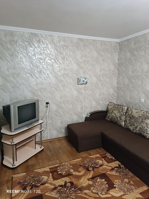 Здам 1-кімнатну квартиру подобово