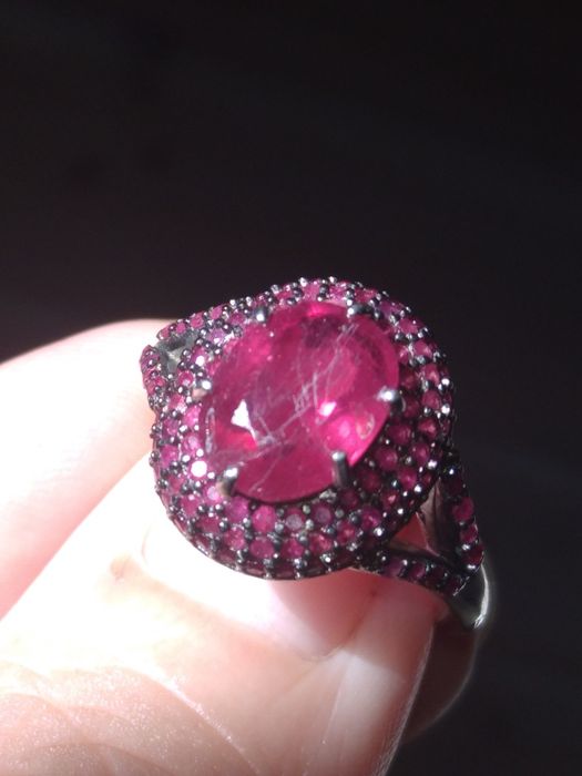 Pierścionek srebrny z naturalnym Rubinem 9*7 mm