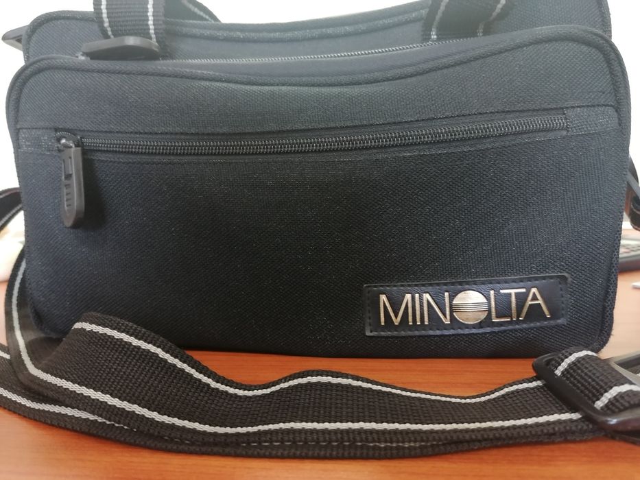 Máquina fotográfica analógica da Minolta Dynax 5 xi