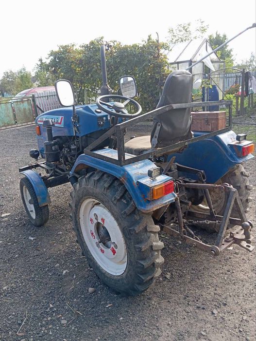 Трактор Сінтай 220