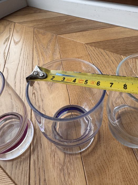 Szklanki kolorowe do napojów