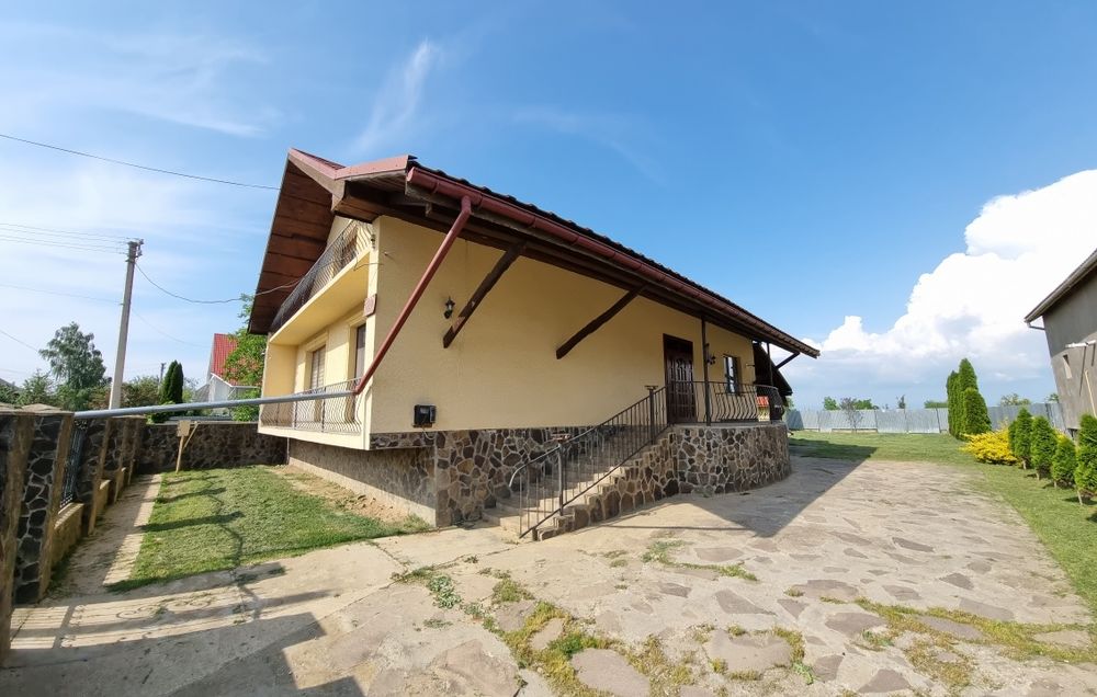 Будинок близько до кордону