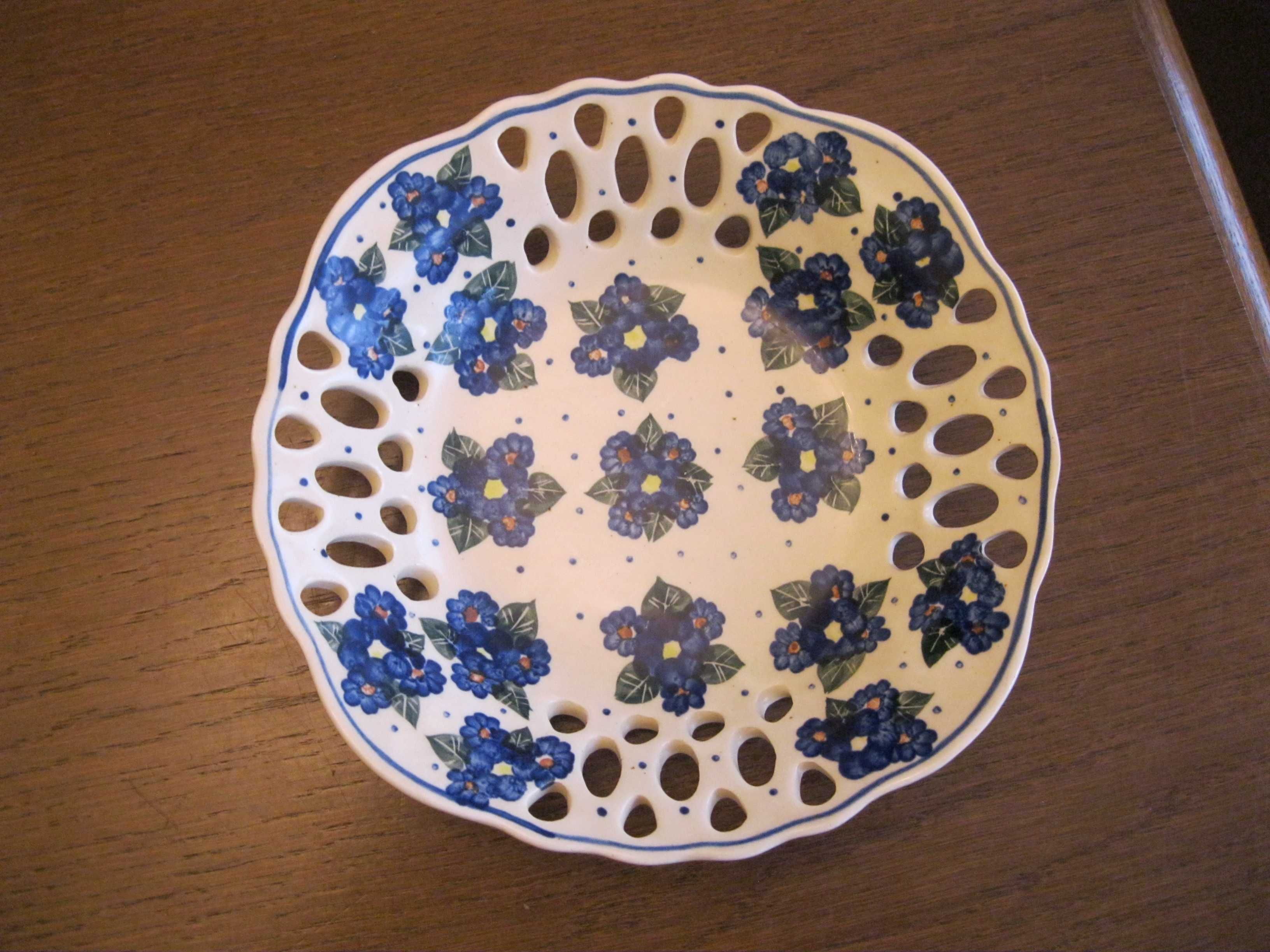 Miska ażurowa z ceramiki Bolesławiec, piękna ręczna praca, idealna.