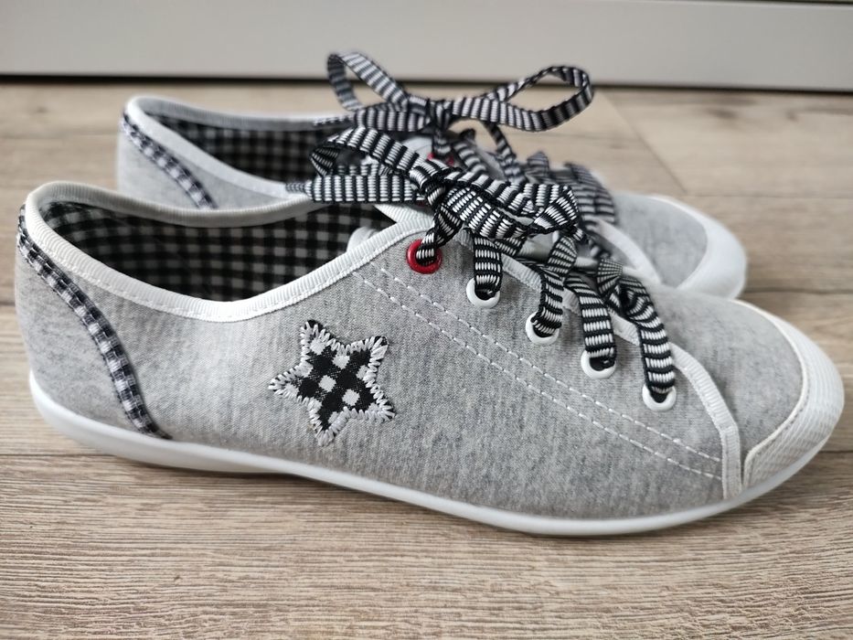 Nowe trampki Befado 38