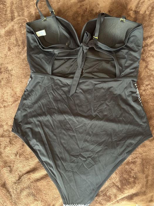 Купальник цільний суцільний розмір 46