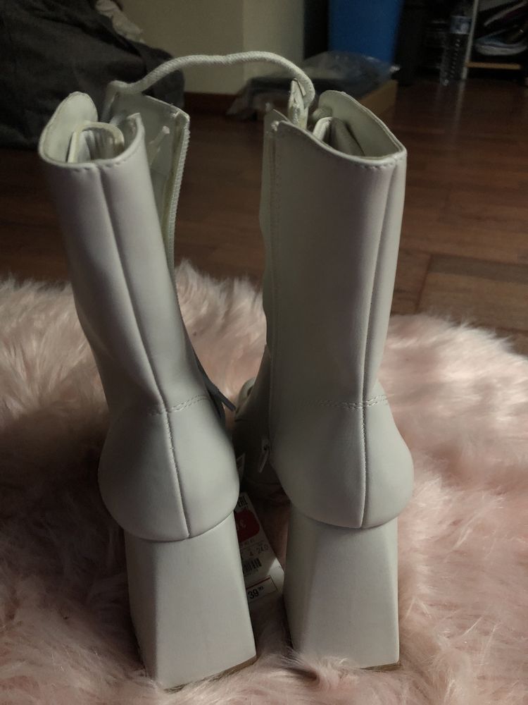 Botas altas creme