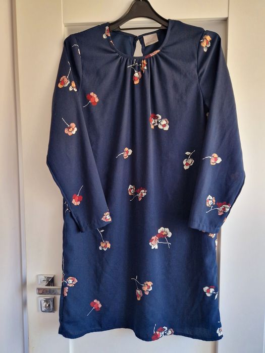 Sukienka w kwiaty Vero Moda