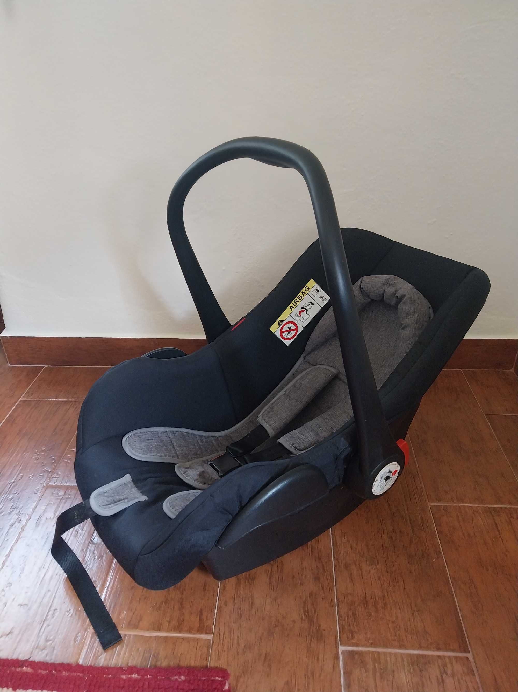 Conjunto carrinho e ovo Infantia + alcova