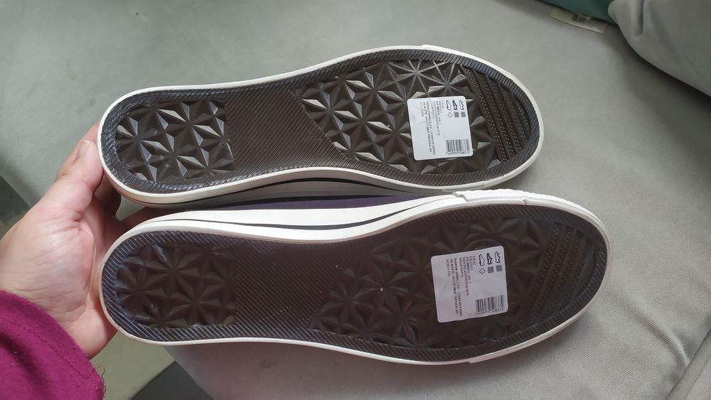 Tênis novos tamanho 42
