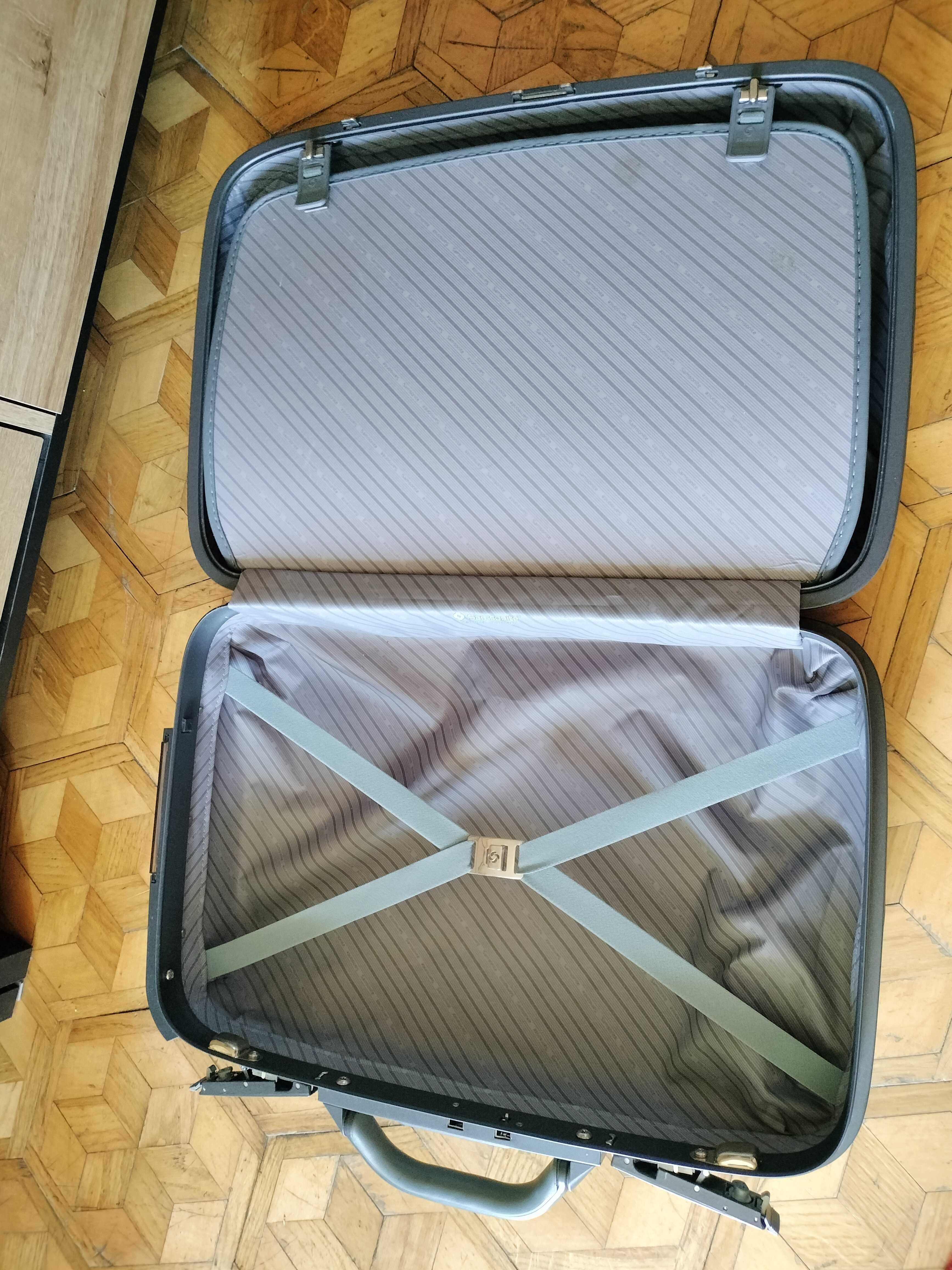 walizka sztywna Samsonite na kod 50 x 17 x 35