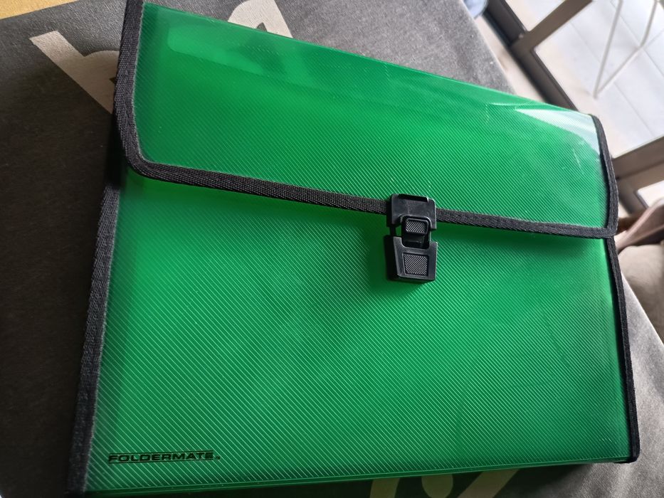 Pasta arquivo, verde com doze separadores