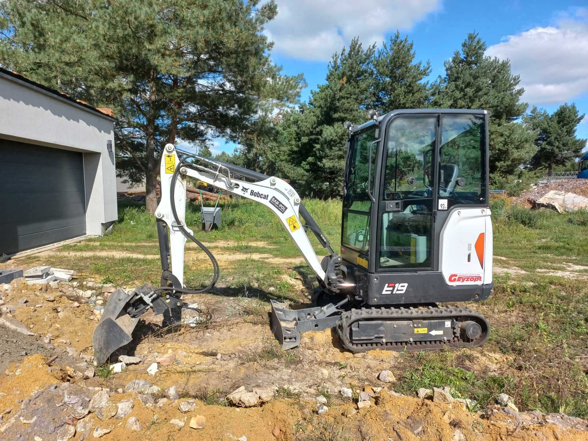 Wynajem wypożyczalnia usługi minikoparka Bobcat E19 bez operatora