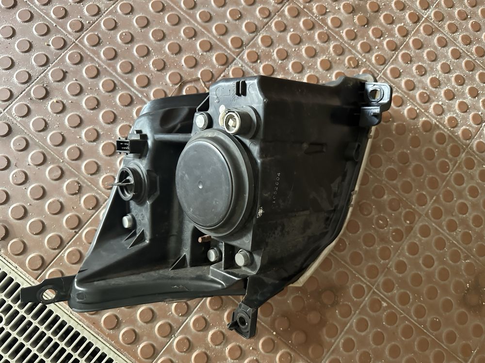 Optica Esquerda Citroen C2