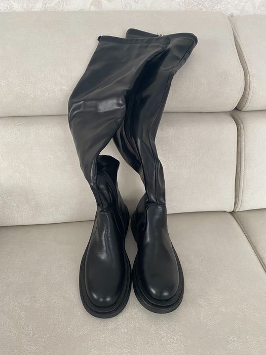 Ботфорты, кожзам,40 рамер, новые ни разу неношеные , 1000