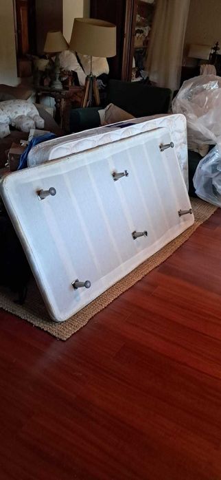 Cama solteiro + colchão ortopédico (pouco uso)