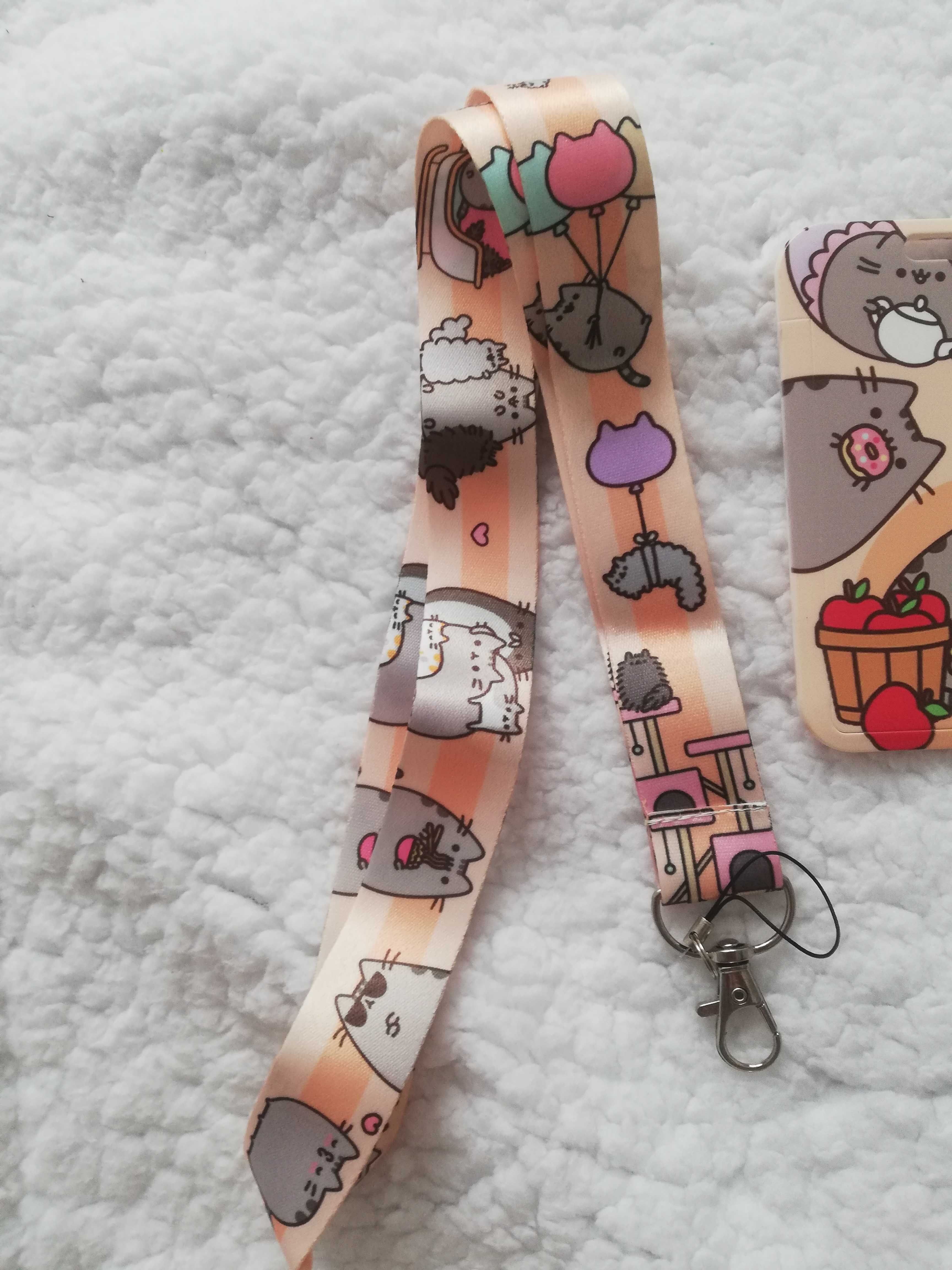 Holder etui na kartę identyfikator Pusheen, smycz